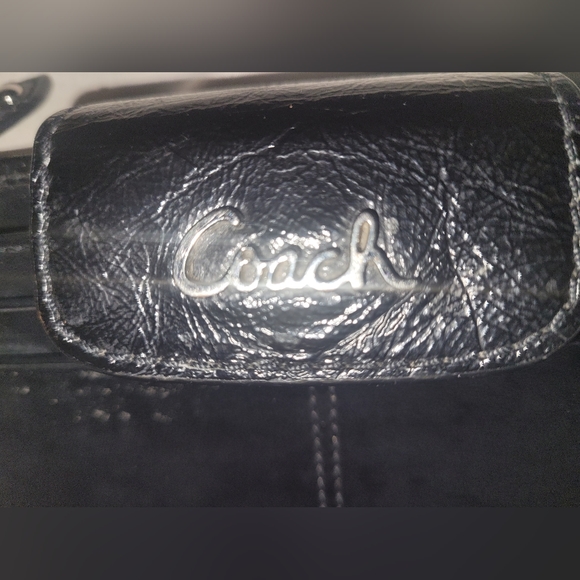 Coach Signature Wallet - Picture 2 of 6